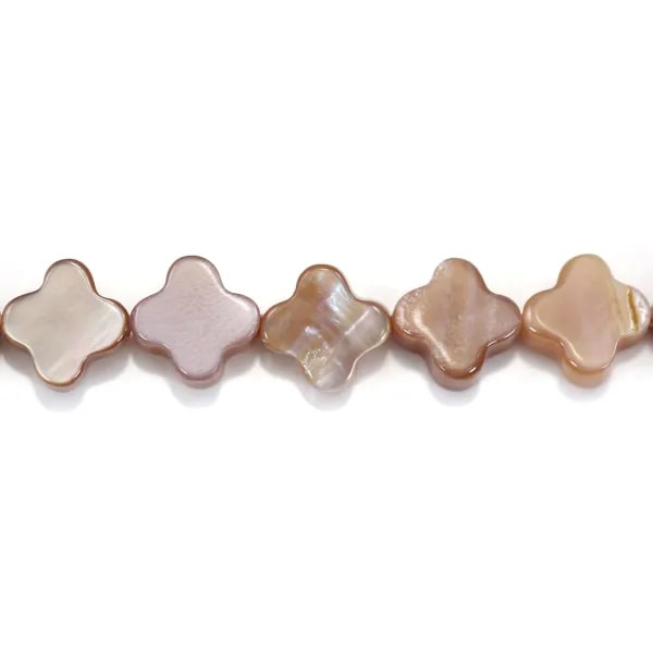 Nacre rose en trèfle sur fil 6mm x 40cm