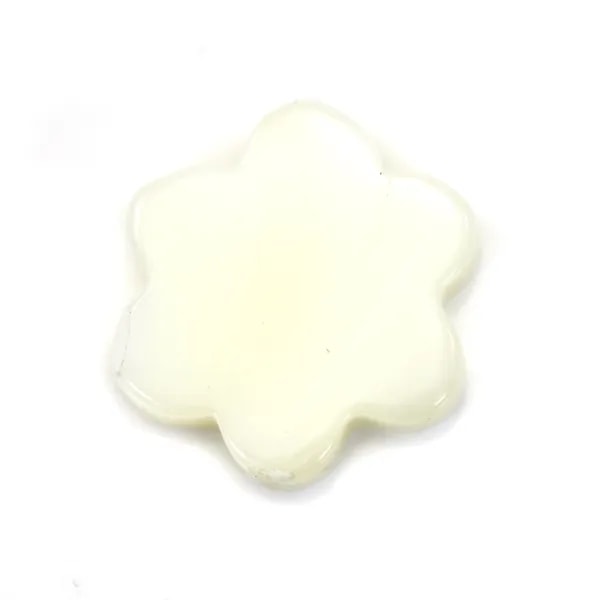 Nacre blache en forme de fleur à 6 pétales 12mm x 4pcs