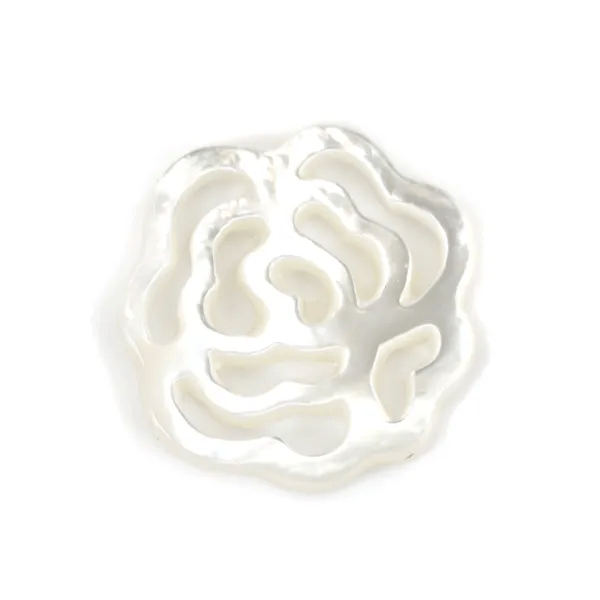 White mother-of-pearl flower with openwork 14mm x 1pc 