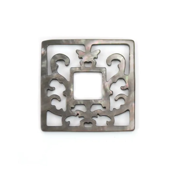 Nacre grise ajourée en carré 30x30mm x 1pc