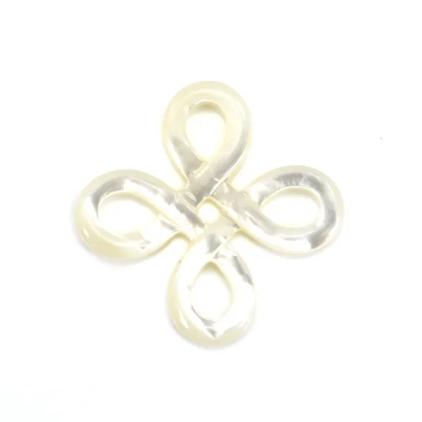 Nacre blanche en noeud chinois 20mm x 1pc