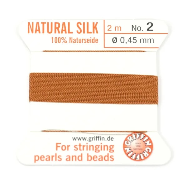 Fil de soie 0.45mm attaché à une aiguille cornaline x 2m