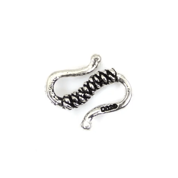 Cierre estilizado en S - Plata 925 niello x 1pc