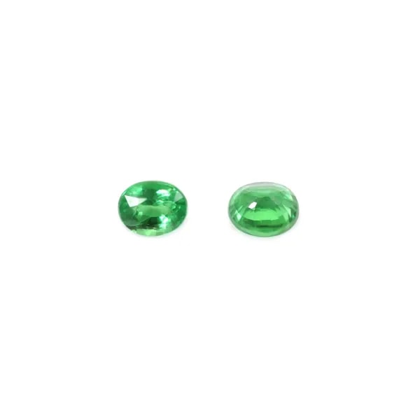 Tsavorita engastada, talla ovalada 5x6mm x 1 ud.