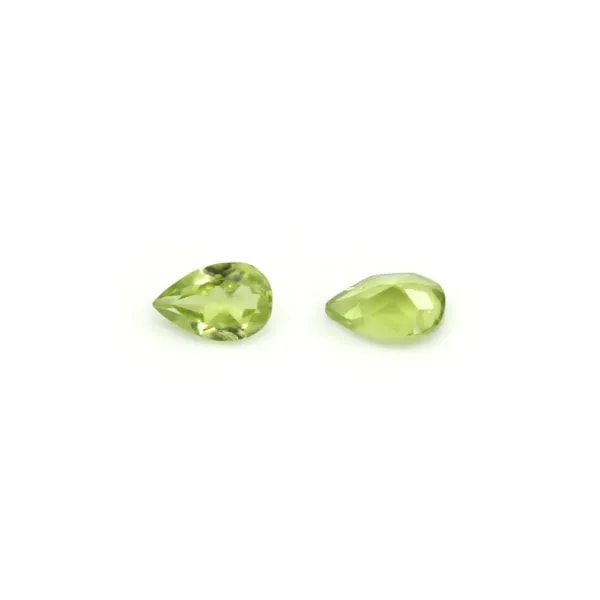 Peridoto engastado, formato de pêra gota 6x8mm x 1 peça.