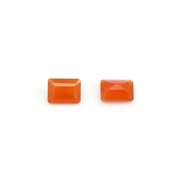 Corniola incastonata, taglio rettangolare a smeraldo 6x8mm x 1pz