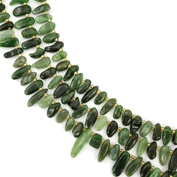 Perlas barrocas alargadas en Jade Nefrita – piedras verdes naturales