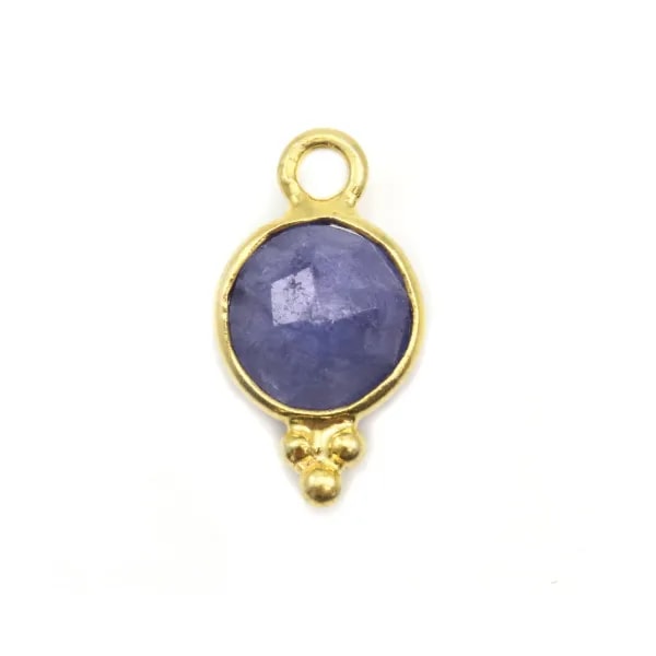 Charm in treated sapphire color round faceted stone set in 925 silver gilded with fine gold 7x13mm x 1pc