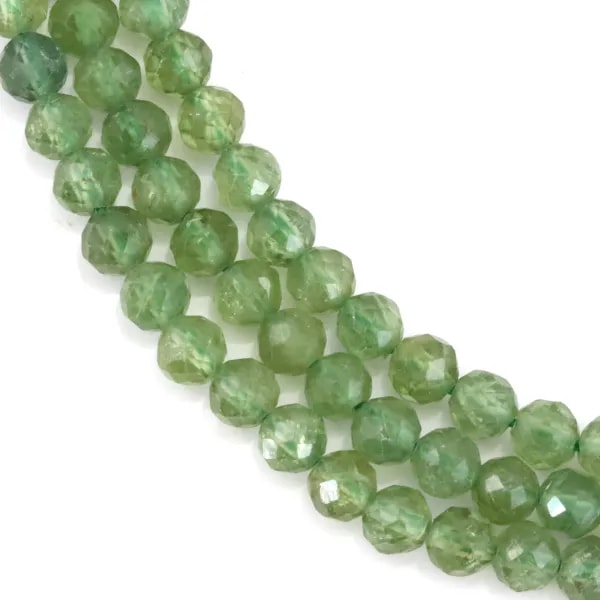 Grüner facettierter Apatit rund 4mm x 38cm