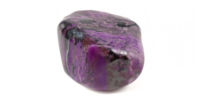 Sugilite: História, origem, composição, virtudes, significado e recarga da pedra