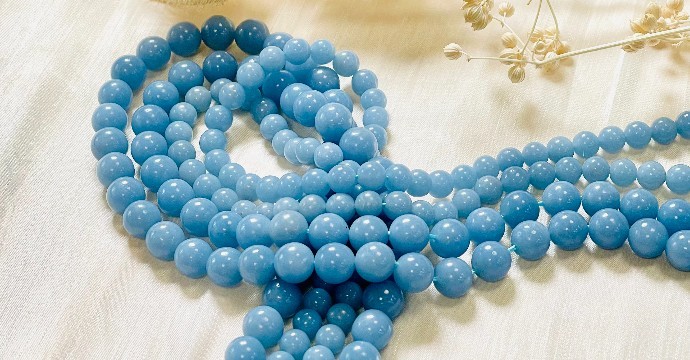 Angelite: História, origem, composição, virtudes, significado e recarga da pedra