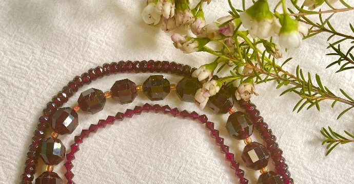 Garnet: História, origem, composição, virtudes, significado e recarga da pedra
