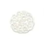 Nacre de couleur blanche, en forme de fleur, de taille 14mm x 1pc