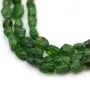 Tsavorite en forme baroque x 40cm