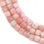 Opale rose, de forme cube facetté, 4.5-5 mm x 40cm