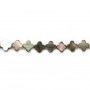 Nacre grise en forme de trèfle sur fil 6mm x 40cm