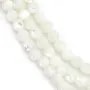 Nacre blanche en billes sur fil 4mm x 40cm