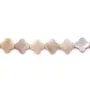 Nacre rose en forme de trèfle sur fil 10mm x 40cm