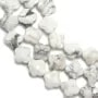Howlite trèfle facetté 10mm x 40cm